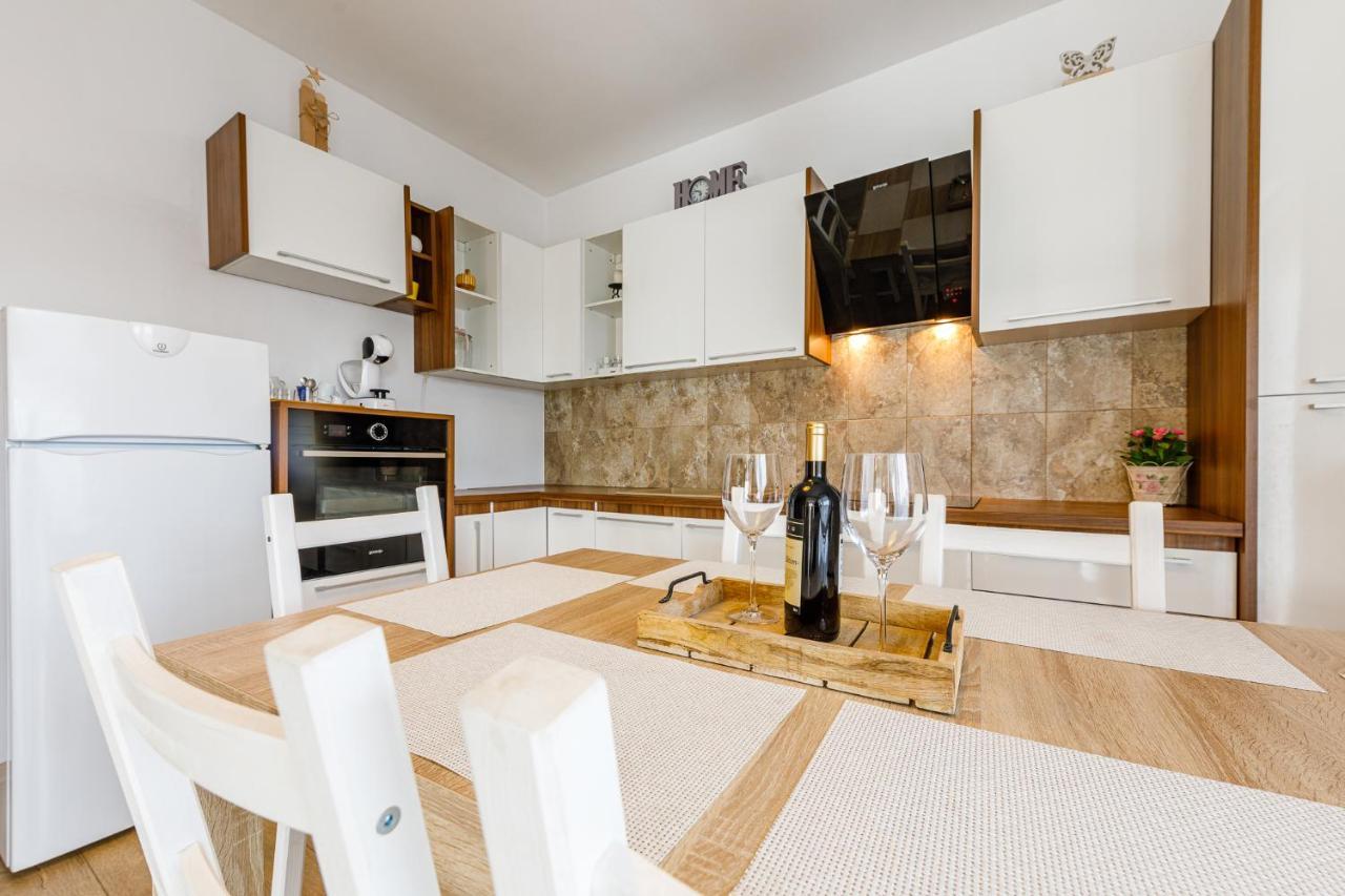Apartament De Lux Cu Terasa Timisoara Exterior photo